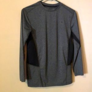 Boys Old Navy Active long sleeve shirt LG